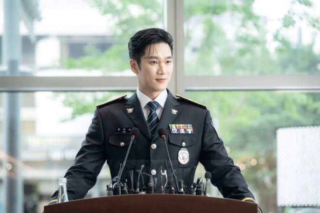 thumbnail - 안보현 옆 그녀가 바뀌었다… 시청률 11% 찍었던 ‘이 드라마’ 결국