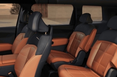 thumbnail - “이제 벤츠 안 삽니다”… 애스턴마틴 옆에 선 국산차의 정체