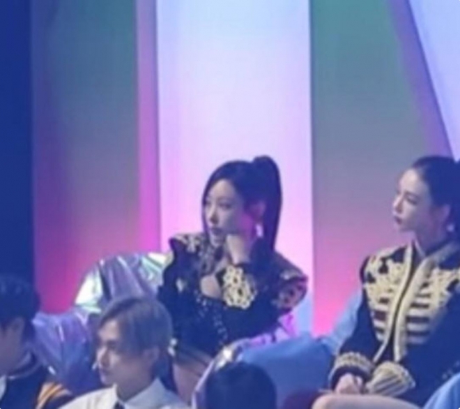 thumbnail - 에스파 지젤, 제니 무대 ‘태도 논란’ 해명…“시야 안 보여 반응 어려웠다”