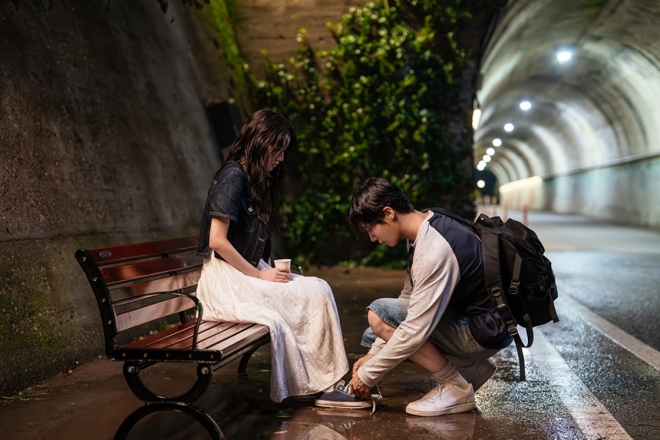 thumbnail - 매일 기억이 사라지는 연인…일본 울린 ‘이 영화’ 드디어 한국 상륙