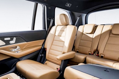 thumbnail - 2,300만 원 역대급 할인, S클래스급 ‘회장님 차’의 반란