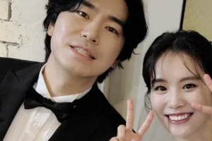 기사로 이동 - ‘나와 가족의 큰 바람이’…‘나혼산’ 얼장 이시언, 결혼 4년만에 전한 감격 소식