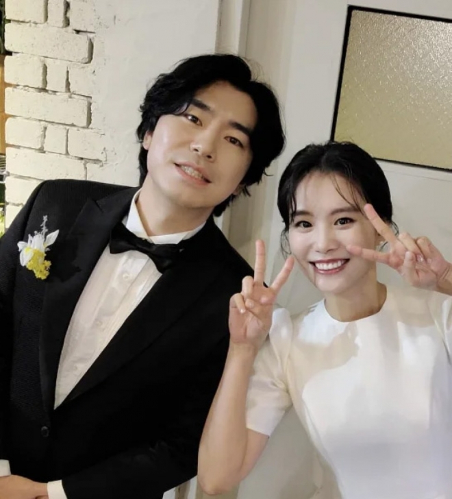 thumbnail - ‘나와 가족의 큰 바람이’…‘나혼산’ 얼장 이시언, 결혼 4년만에 전한 감격 소식