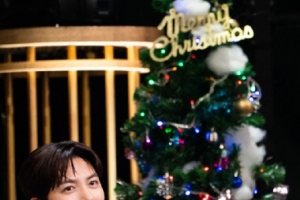 기사로 이동 - 디즈니가 낳은 월드스타… 日 8000명 울린 ‘이 남자’의 역대급 팬서비스