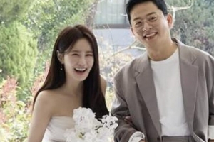 기사로 이동 - “아이가 초등학교 가면 51살”… 김준호와 결혼 앞둔 ‘이 사람’ 폭탄선언