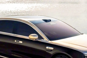 기사로 이동 - S클래스보다 크고 파나메라보다 싸다… 中 부자들 ‘싹쓸이’ 중인 이 車의 정체