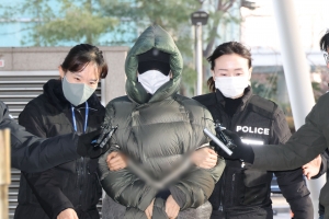 기사로 이동 - 해외 도피 중 아이 낳았다…‘마약’ 황하나, 구속 직전 터져 나온 ‘충격 고백’