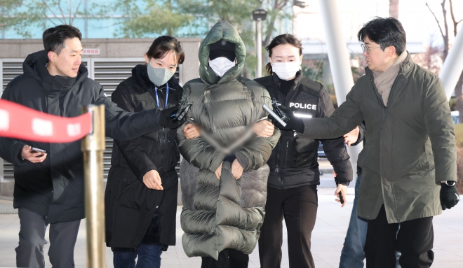 thumbnail - 해외 도피 중 아이 낳았다…‘마약’ 황하나, 구속 직전 터져 나온 ‘충격 고백’