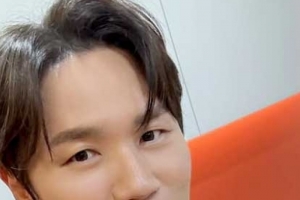 기사로 이동 - “의사가 노래 못할거라더라”… 뇌신경 마비로 5년간 숨겨온 ‘이 가수’의 눈물