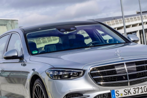 기사로 이동 - 수백만 원 싸게 샀는데… 2026년부터 벤츠 살 때 ‘이것’ 불가능해진다