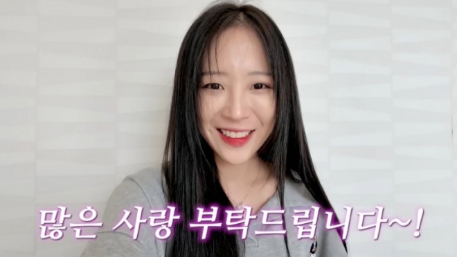 thumbnail - 친구 하나 없이 외톨이… 월 3억 버는 ‘이 유튜버’의 충격 고백