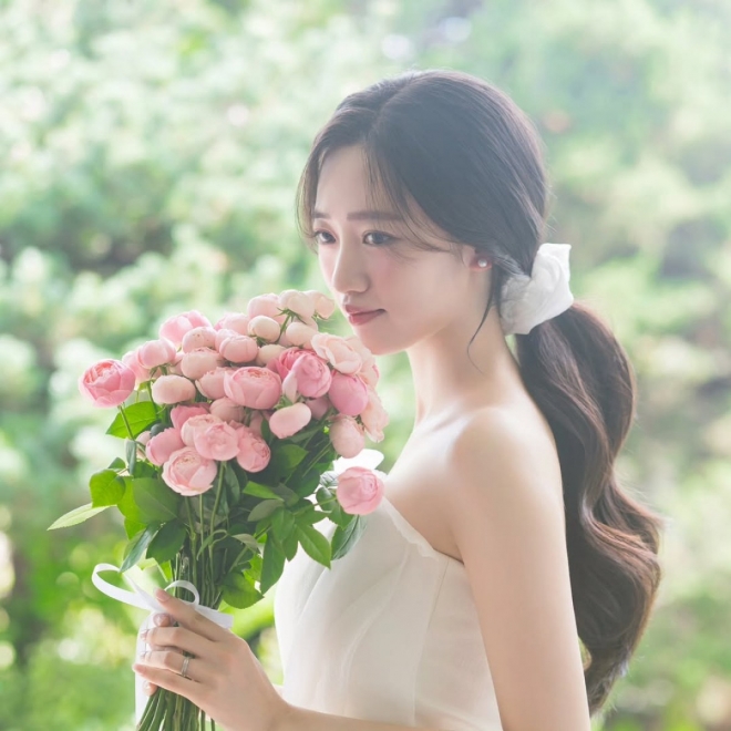 thumbnail - 대장금 아역배우의 충격 근황… 8년 사귄 ‘이 사람’과 결혼합니다