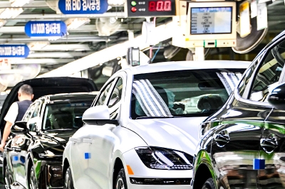 thumbnail - “관세 폭탄 맞고도 웃었다”…현대차, ‘역대급’ 실적 낸 진짜 비결