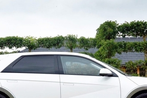 기사로 이동 - 아빠들 지갑 열렸다… 연말에 1,301만원 폭탄 할인하는 ‘이 SUV’