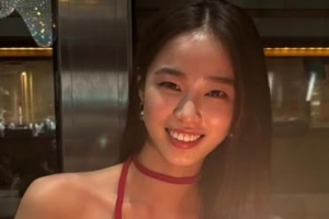 기사로 이동 - “여자친구 없다더니”… 그림자 사진 딱 걸린 펜싱 국대 ‘이 사람’