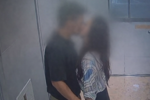 기사로 이동 - 유명 트로트 여가수 상간 소송 피소…SNS 댓글창 폐쇄, 누구?