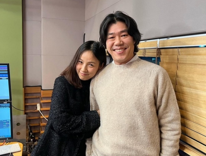 thumbnail - 공개석상에서 갑자기 터진 한마디… 이효리도 깜짝 놀라게 한 ‘이 남자’의 고백