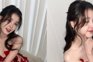 기사로 이동 - 이렇게 과감했었나… 아이유, 대상 거머쥔 날 입은 ‘이 드레스’