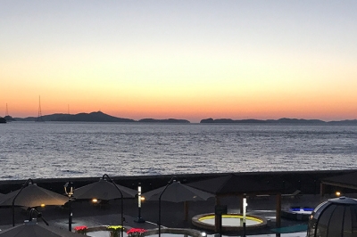 thumbnail - 노을 보며 뜨끈하게 지진다… 9천원에 즐기는 역대급 ‘이 온천’