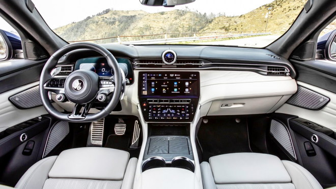 thumbnail - “벤츠 오너도 돌아섰다”… 5개월 만에 판매량 2배 뛴 ‘이 SUV’의 정체