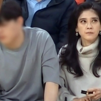 thumbnail - 좌석 하나에 1700만원…이부진, ‘서울대 합격’ 아들과 NBA 경기 직관