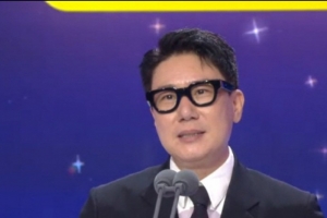 기사로 이동 - “인품 없는 졸부일 뿐”… 연예대상 받은 ‘이 사람’ 작심 비판한 전 동료