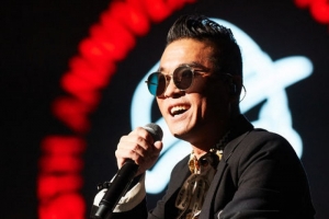 기사로 이동 - “음악밖에 몰랐는데”… 5년간 침묵 깬 ‘국민가수’, 충격 근황