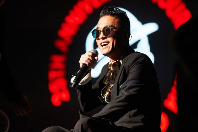 thumbnail - “음악밖에 몰랐는데”… 5년간 침묵 깬 ‘국민가수’, 충격 근황