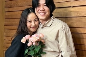 기사로 이동 - 효리 기다릴 생각만 해도… 결혼 11년차 이상순의 ‘이 발언’에 모두 경악