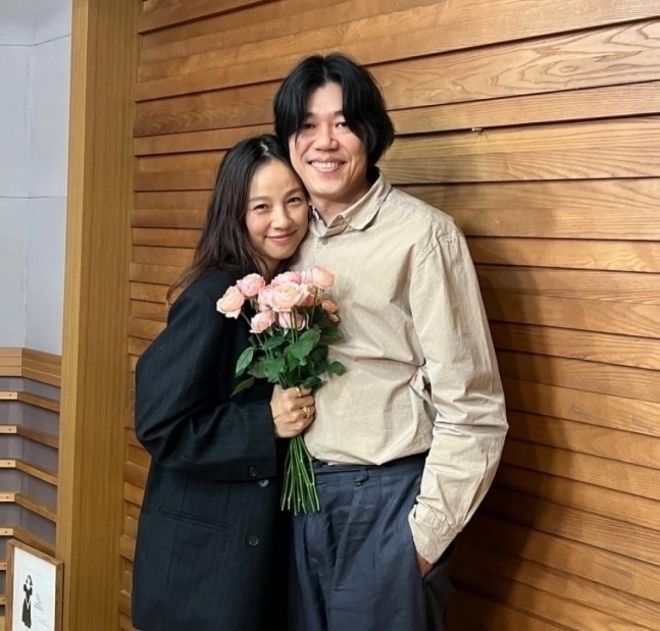 thumbnail - 효리 기다릴 생각만 해도… 결혼 11년차 이상순의 ‘이 발언’에 모두 경악