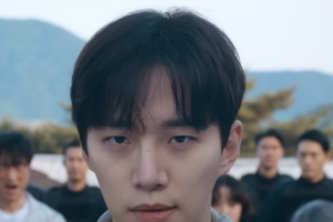 기사로 이동 - “월급 털어 세상 구한다”…전 세계 1위 휩쓴 한국 드라마 ‘이것’