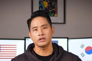 기사로 이동 - “욕 먹어도 기어이”… 24년 만에 기습 복귀 시동 건 ‘이 사람’