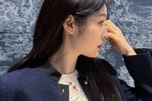 기사로 이동 - “이 미모 실화냐”… 김연아, 짧은 치마 입고 드러낸 ‘이것’에 시선집중