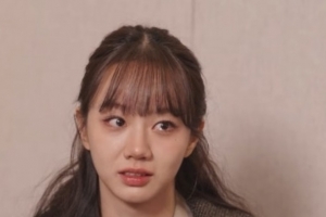 기사로 이동 - “최근 거의 못 쉬었다”…검사 결과 듣고 오열한 여배우 ‘이 사람’