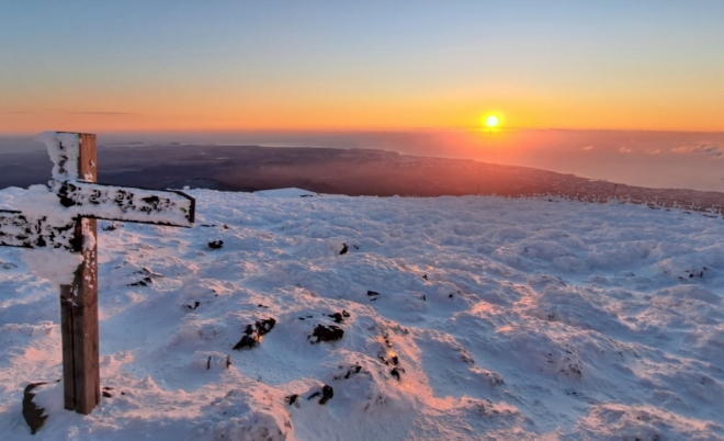 thumbnail - “설산의 절정” 1월 제주 한라산 등반 가이드…초보도 가능한 코스는?