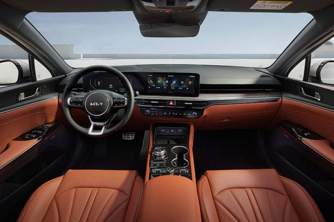 thumbnail - 중형 세단이 연비 19.8km… 출퇴근용으로 K-직장인들의 최고평가 살펴보니