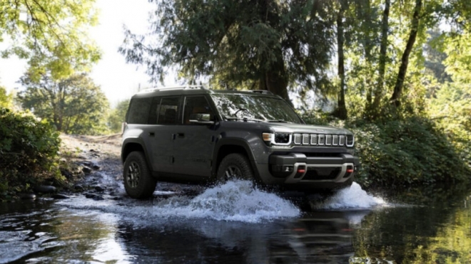 thumbnail - “기름 한 방울 없이 산 탄다”… 문짝 떼고 달리는 괴물 SUV