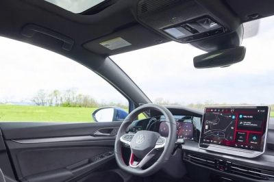 thumbnail - “연비 20km 넘는 ‘독일차’ 3천만원대”… 하이브리드 뛰어넘는 정통 해치백