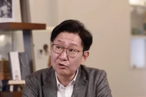 기사로 이동 - “밥 먹다 막혔겠나”… 법의학자가 밝힌 국민배우의 ‘마지막’