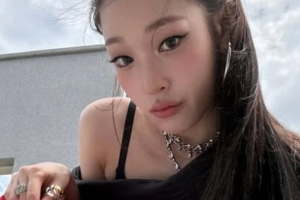 기사로 이동 - “아이비리그 가야 데뷔”… 재벌 4세 아이돌, 돌연 ‘이곳’ 돌아간다