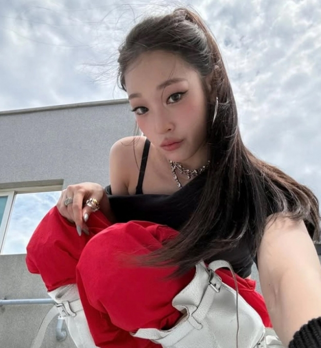 thumbnail - “아이비리그 가야 데뷔”… 재벌 4세 아이돌, 돌연 ‘이곳’ 돌아간다