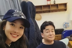 기사로 이동 - “방송 복귀하더니”… 소유진, 논란 딛고 공개한 남편 ‘이 모습’