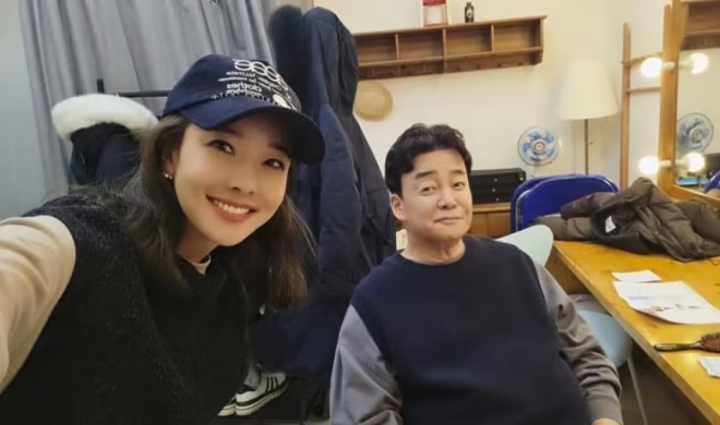 thumbnail - “방송 복귀하더니”… 소유진, 논란 딛고 공개한 남편 ‘이 모습’