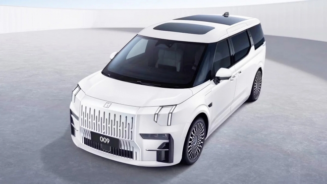 thumbnail - 미니밴이 제로백 3초대? 냉장고·마사지 시트까지… 카니발 왕좌 노리는 지커