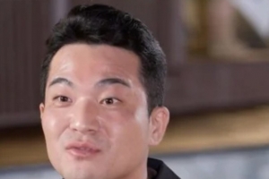 기사로 이동 - “3개월 만에 진짜 했다”… 웨딩화보 속 신랑, 알고보니 ‘이 남자’