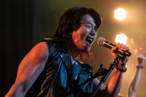 기사로 이동 - “무릎 꿇고 큰절하더니”… 권상우 간절함 통했다, 개봉 첫날 ‘대반전’