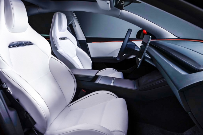 thumbnail - “기존 오너들 어쩌나”… 3천만원대 진입 앞둔 ‘수입 전기차’