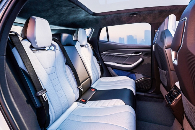 thumbnail - “디자인 하나는 인정”… 공개 3일만에 1,300명 몰린 ‘이 국산차’