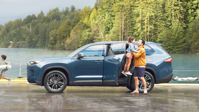 thumbnail - 카니발 계약 망설여지겠네… 연비 15km/L 찍은 토요타의 ‘거함급 SUV’