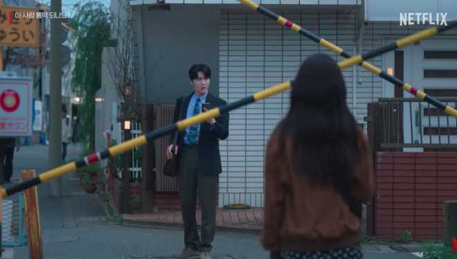 thumbnail - 얼굴만 봐도 설렌다더니…공개 하루 만에 넷플릭스 뒤집은 ‘이 드라마’